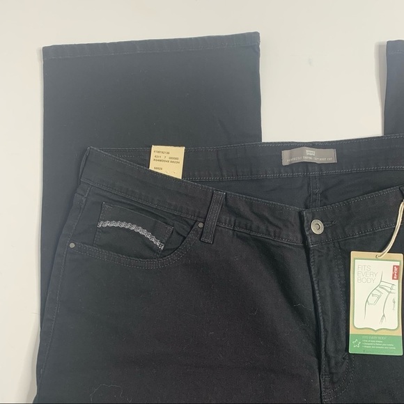 NWT Levi’s 512 Perfectly Shaping Bootcut Black Womens Jeans - Picture 5 of 14